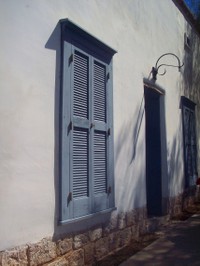 Blue_door