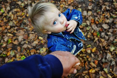 Abbie-gorge-hand-web