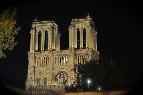 Paris-notre-nite-web