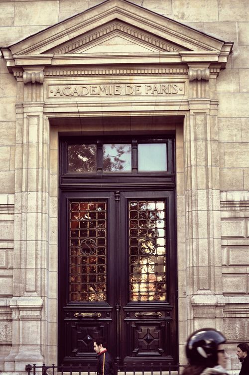 Paris-acad-door-nn-grunge-lite--web