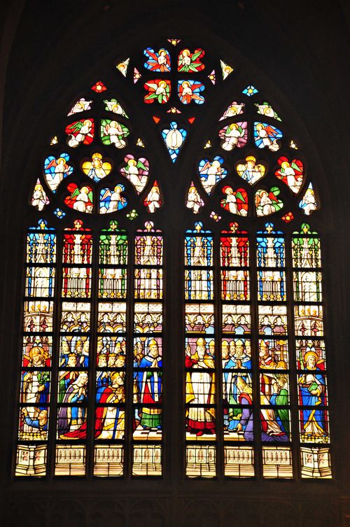 Tongeren-basilica-stained