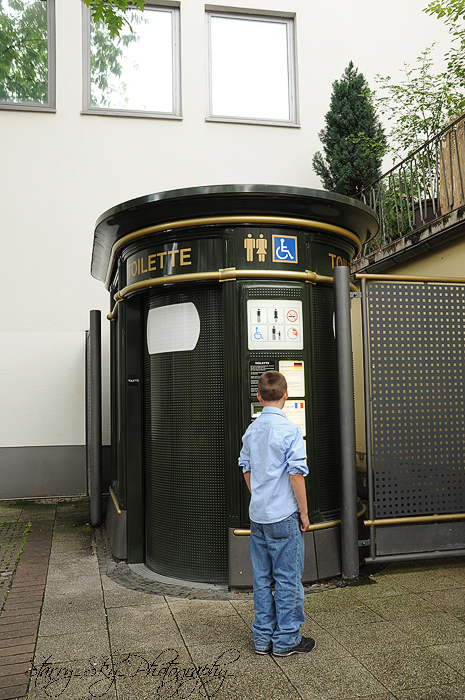 July 2011 neustadt toilette web