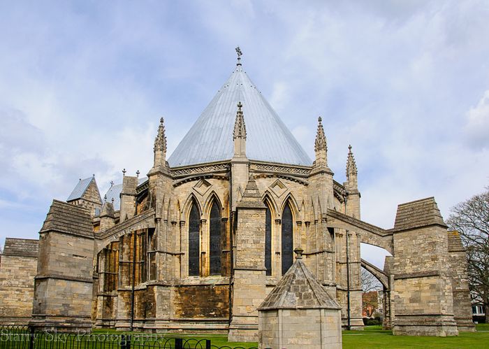 Apr 2013 lincoln cathedral web-8