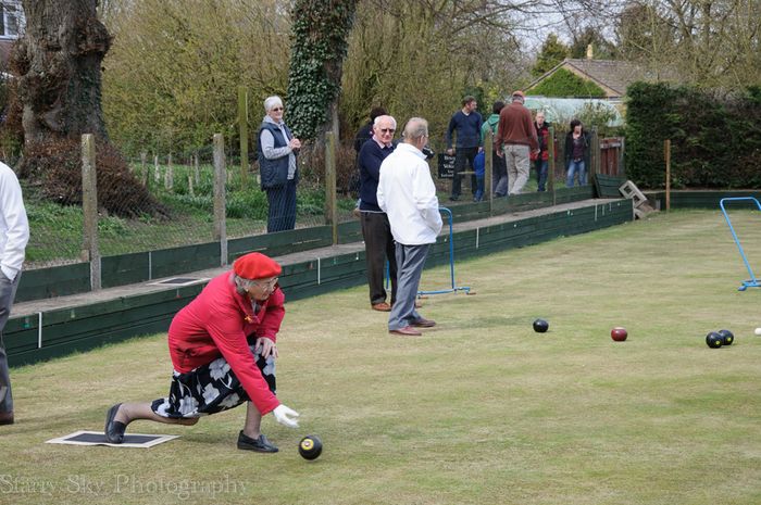 Apr 2013 lawn bowling web-3