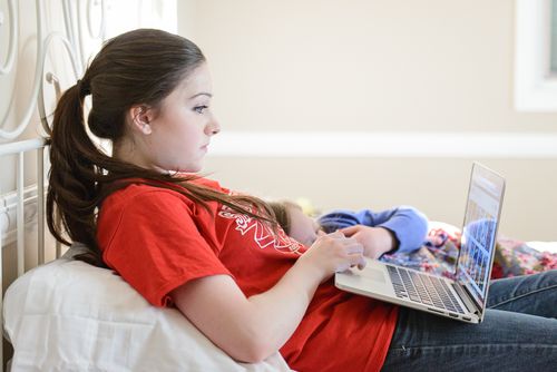 May 2015 bedroom web (1 of 2)