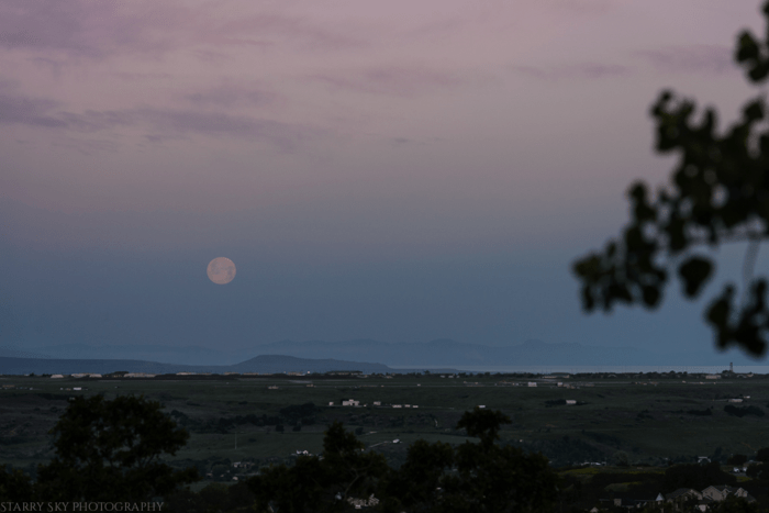 Jun 2015 moon morning web (1 of 1)