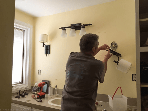 Aug 2017 bathroom paint  web (7 of 8)