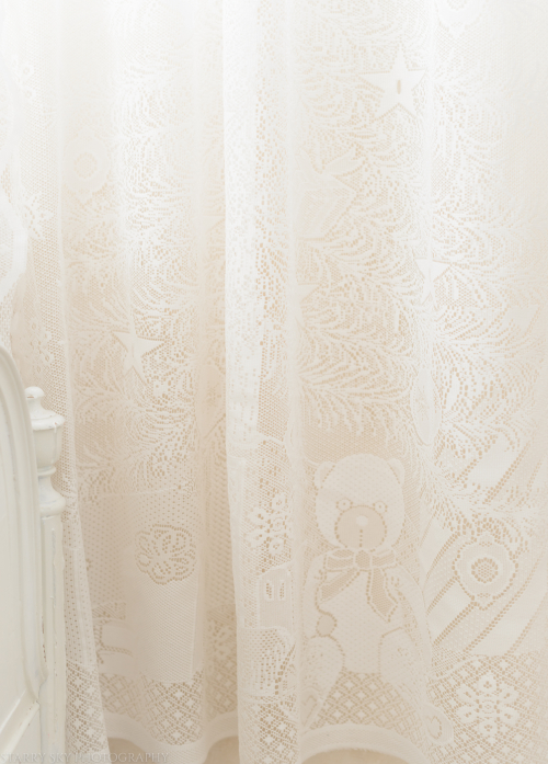 Nov 2017 curtains web (1 of 1)