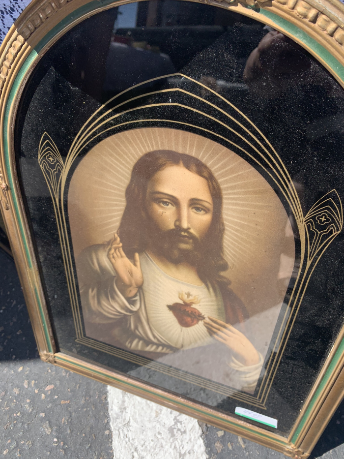 EB9B5512-FAE9-4FA0-B167-4309DF600F46