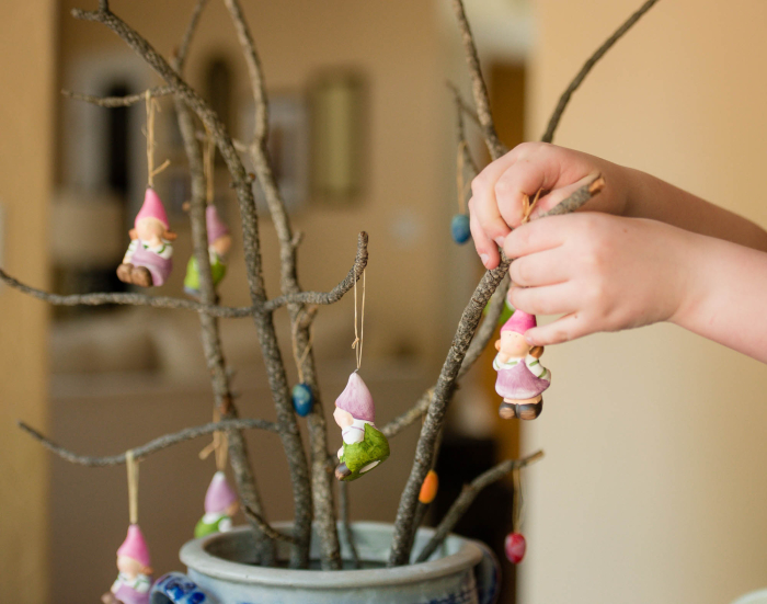 Apr 2020 easter tree web