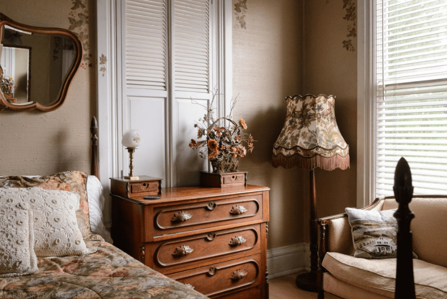 April 2016 bnb web (1 of 6)