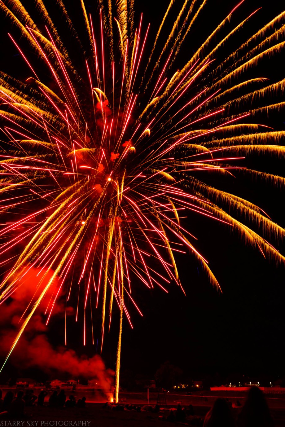 Jun 2017 fireworks web (4 of 6)