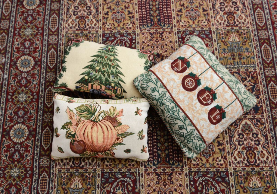 Jan 2016 pillows  web (3 of 3)